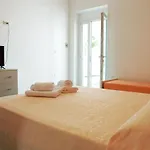 Blue House أليستي